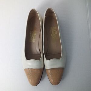 Salvatore Ferragamo Cream Tan Leather Cap Toe Flats Spectator Career Office